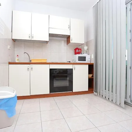 Mastrinka 11717b Apartment *