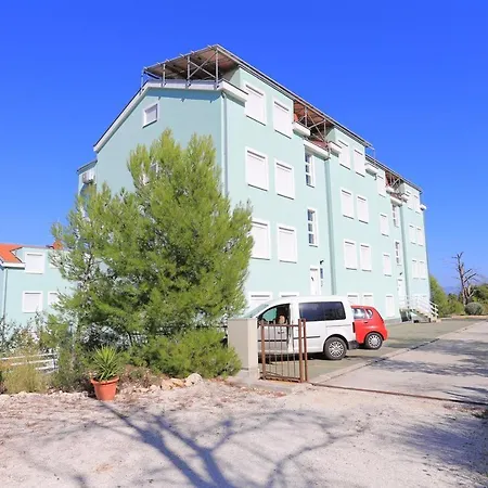 Apartment Mastrinka 11717b Trogir